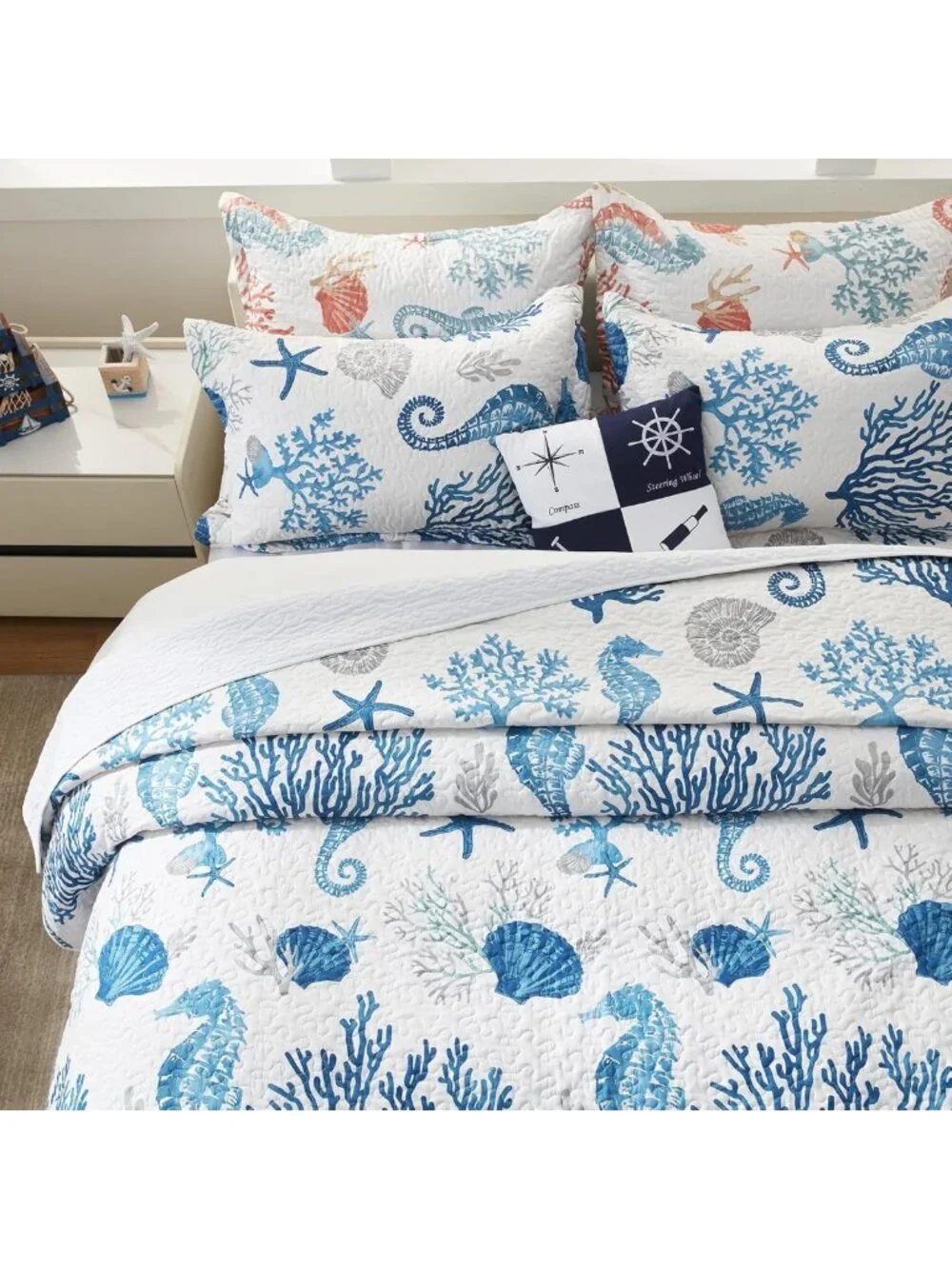 Coastal King Quilt Set - Lightweight Reversible Bedspread, Sea Blue, 2 Shams